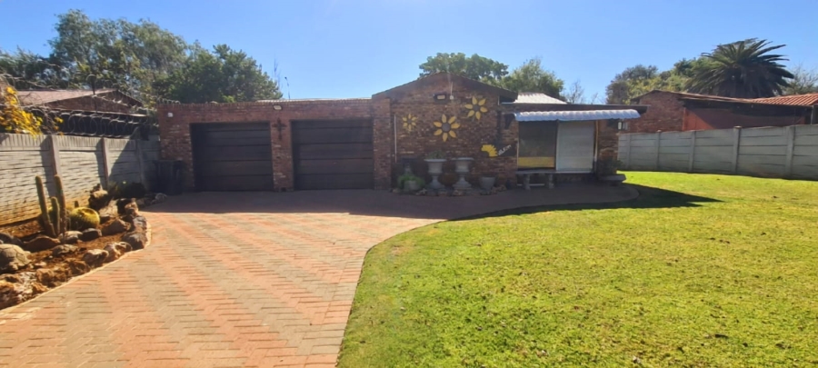 3 Bedroom Property for Sale in Orkney Park North West